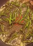 Immagine del passaggio 2 della ricetta Risotto asparagi, zola e noci