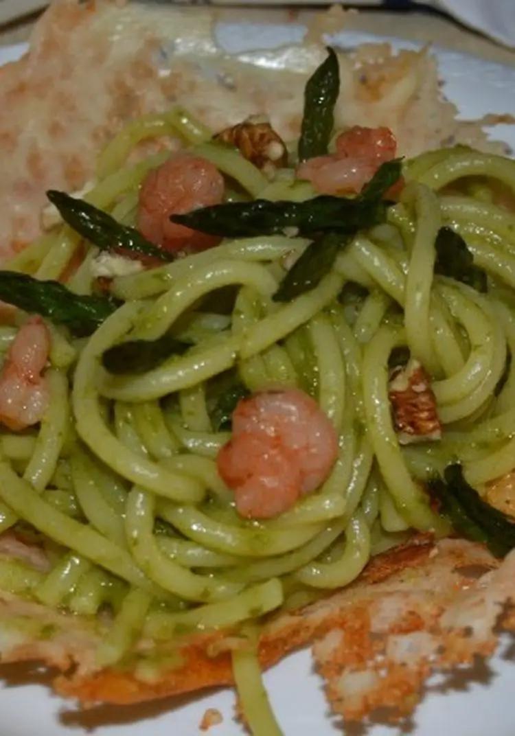 Ricetta Spaghettoni con pesto di asparagi e gamberetti di valuzza89