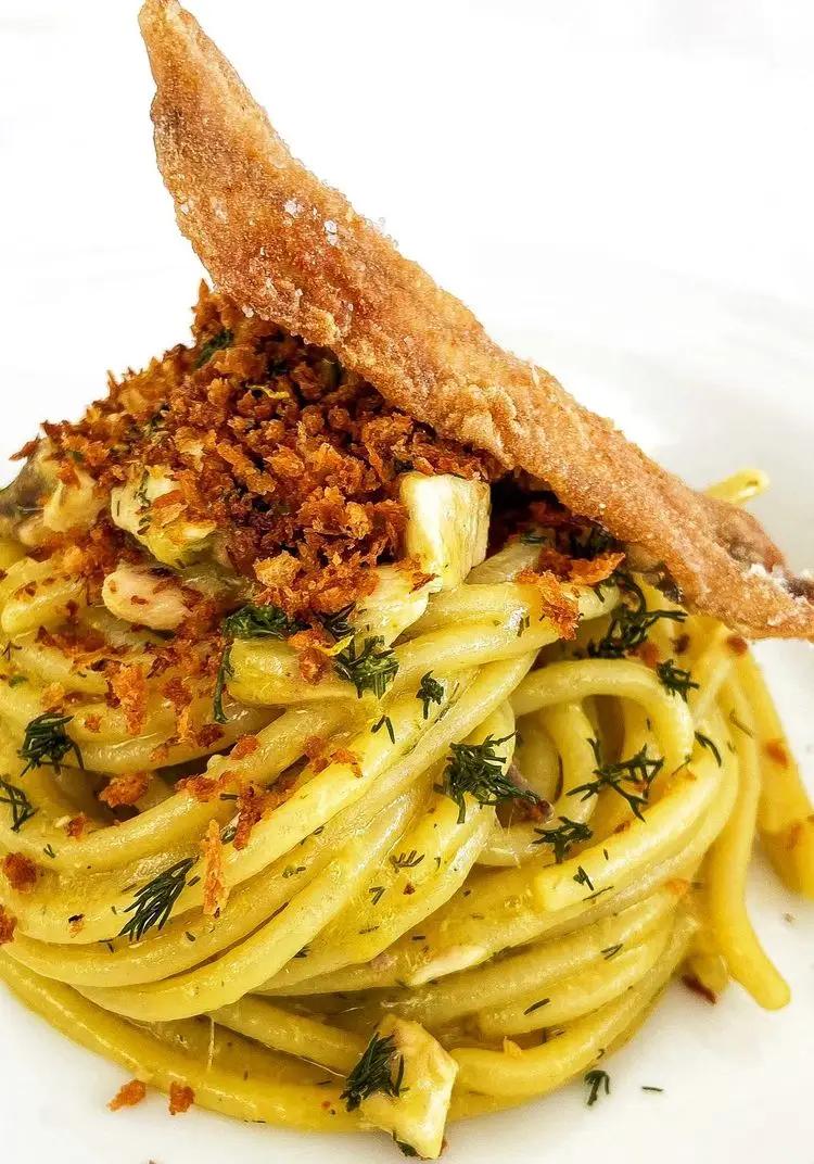 Ricetta Spaghetti risottati con burro salato, agretti e pomodorini 🍃 di robertobuemi
