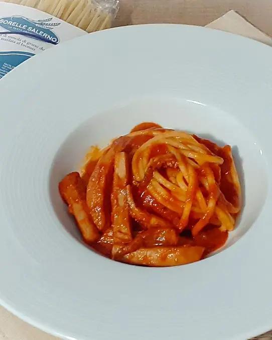 Ricetta Spaghetti al ragù di seppie di saporiedintornigs