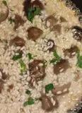 Immagine del passaggio 2 della ricetta Risotto ai funghi porcini