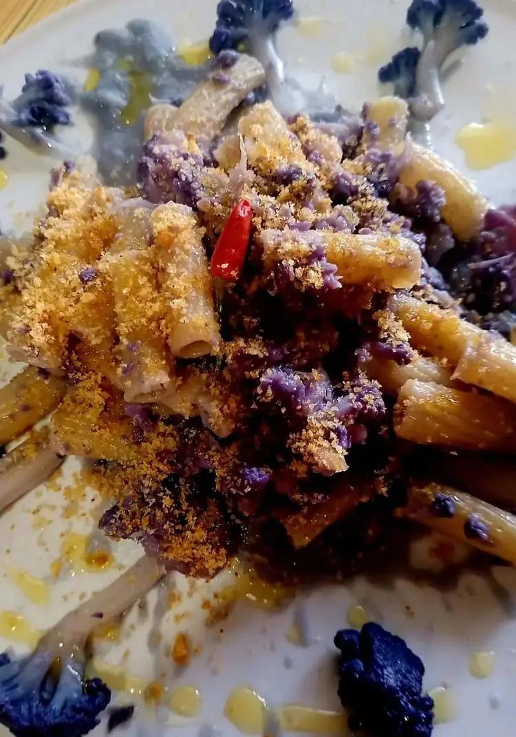 Ricetta TORTIGLIONI CON CAVOLFIORE VIOLETTO DI SICILIA E PANURA CROCCANTE di deliziosatradizione