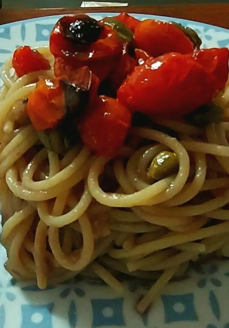 Ricetta Spaghetti Crema di Cipolle,capperi e pomodorini confit di christian406
