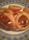 Immagine del passaggio 5 della ricetta Onion ring (cipolle fritte)