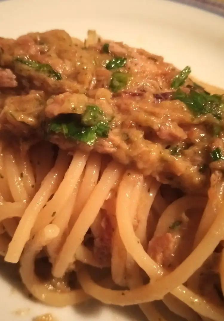 Ricetta Spaghetti crema di zucchine e tonno croccante di Che_mangiamo_oggi