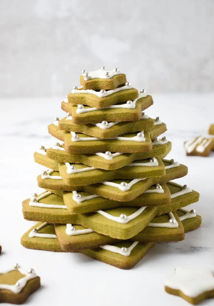 Ricetta ALBERO DI NATALE CON FROLLA AL TÈ MATCHA E MANDORLE di thesweetieparadise