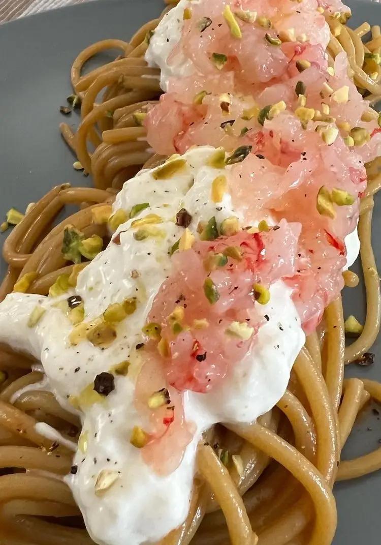 Ricetta Spaghettone Garofalo in bisque con stracciatella e tartare di gambero rosso di aurora63