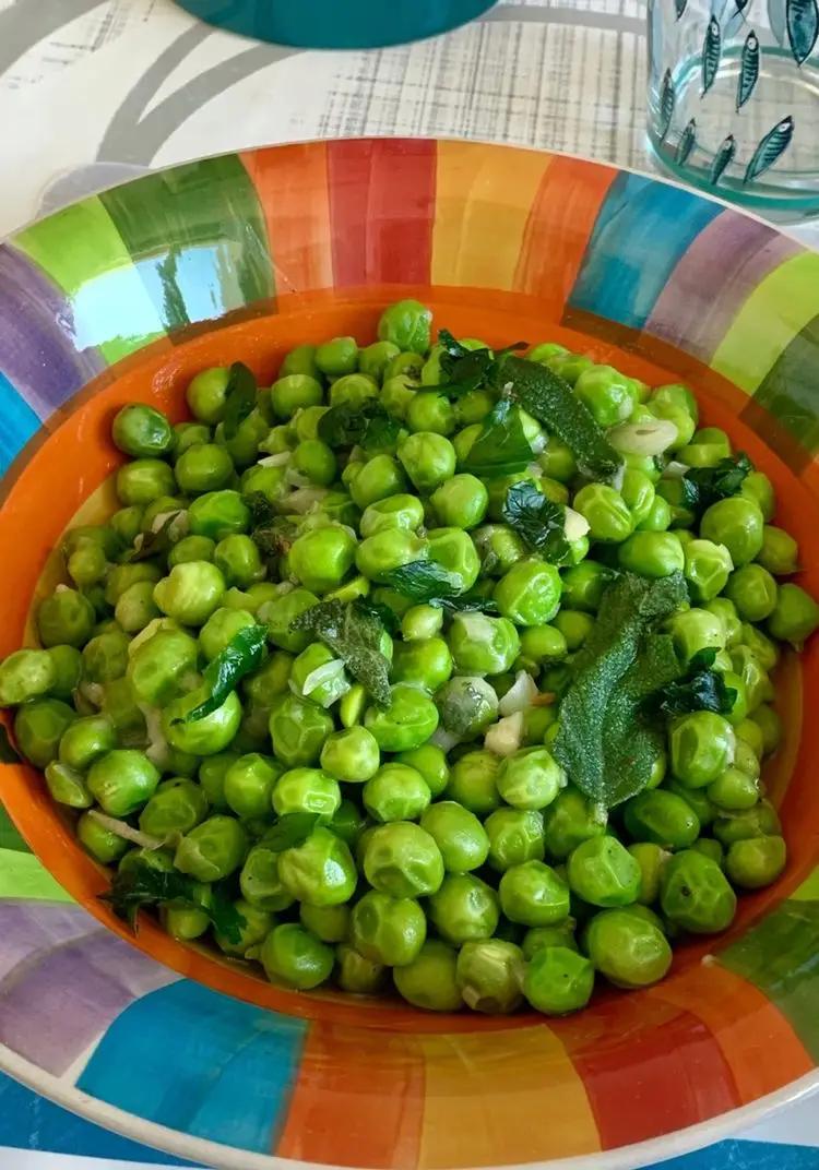 Ricetta Piselli freschi in padella di monidipastafrolla