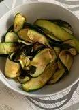 Immagine del passaggio 4 della ricetta Zucchine aromatiche