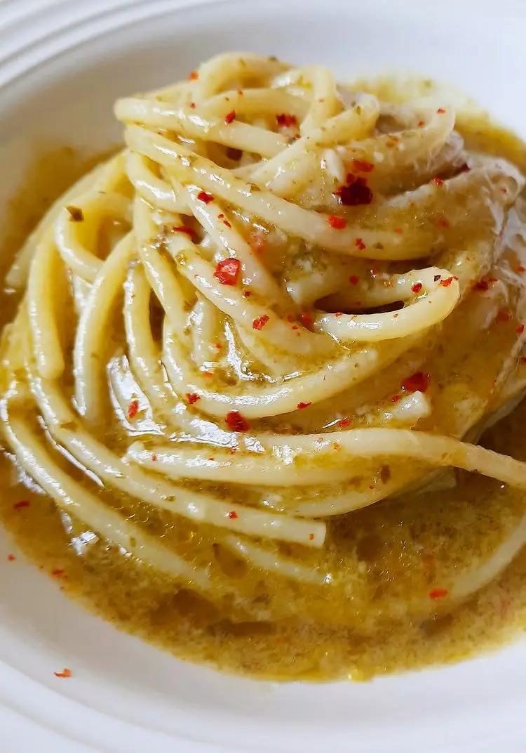 Ricetta Spaghetti in salsa di aglio, olio, peperoncino, acciughe e pane integrale!💛💛💛 di dianacorradetti