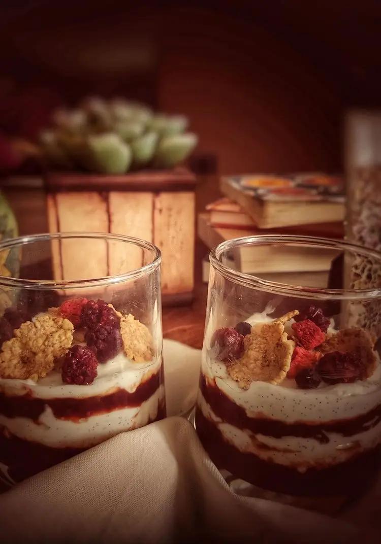 Ricetta Monoporzione yogurt greco, marmellata di lamponi e cereali di lidia143