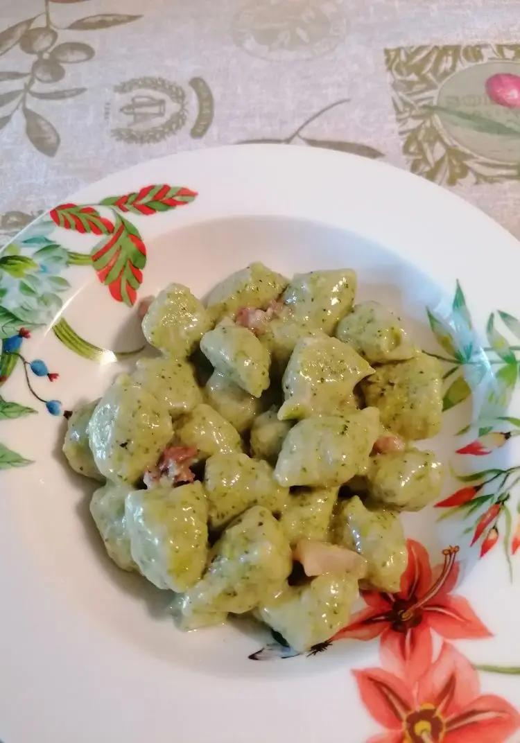 Ricetta Gnocchi di broccoli guanciale e crema di pecorino di jessica78