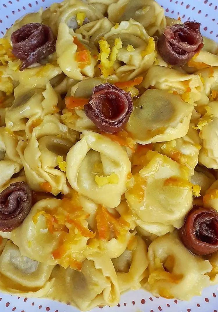 Ricetta Tortellini Con Crema All'arancia e Filetti di Acciughe. di lericettedimarygio