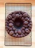 Immagine del passaggio 5 della ricetta Bundt Cake Cioccolato e Maionese #brigadaaltacucina