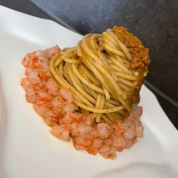 Ricetta Spaghetti alla polpa di riccio e tartare di gambero viola di unaforchettadigitale