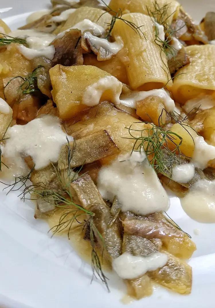 Ricetta Paccheri rigati con carciofi, patate, crema di tuma e finocchietto selvatico di cristinaeffe_