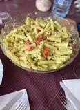 Immagine del passaggio 3 della ricetta Pasta fredda al pesto di zucchine e pomodorini #coloreintavola