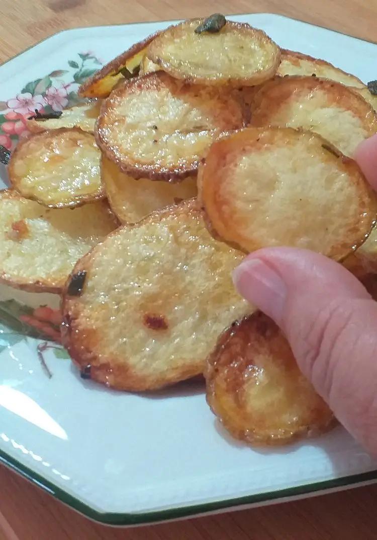 Ricetta Patatine chips cotte in forno di angela876