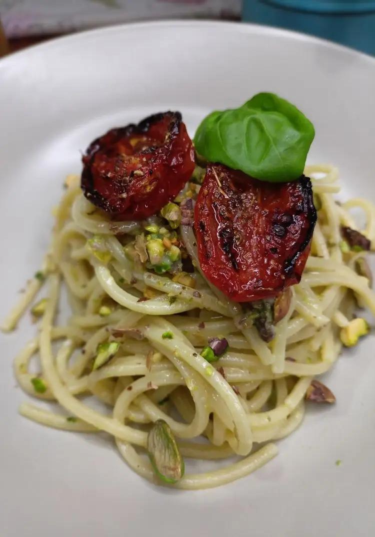 Ricetta Spaghetti con pesto di pistacchio e pomodorini confit di Le_ricette_di_Romina_