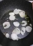 Immagine del passaggio 1 della ricetta Ossobuco di tacchino con sugo ai funghi porcini