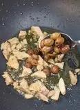 Immagine del passaggio 2 della ricetta Pennoni di Pasta Garofalo con tonno, olive taggiasche, crema di pomodorini al forno e mollica fritta 💥