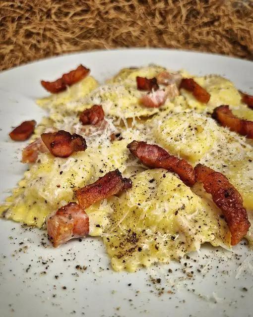 Ricetta Ravioli cacio e pepe di Fini alla gricia di michele.rosa90