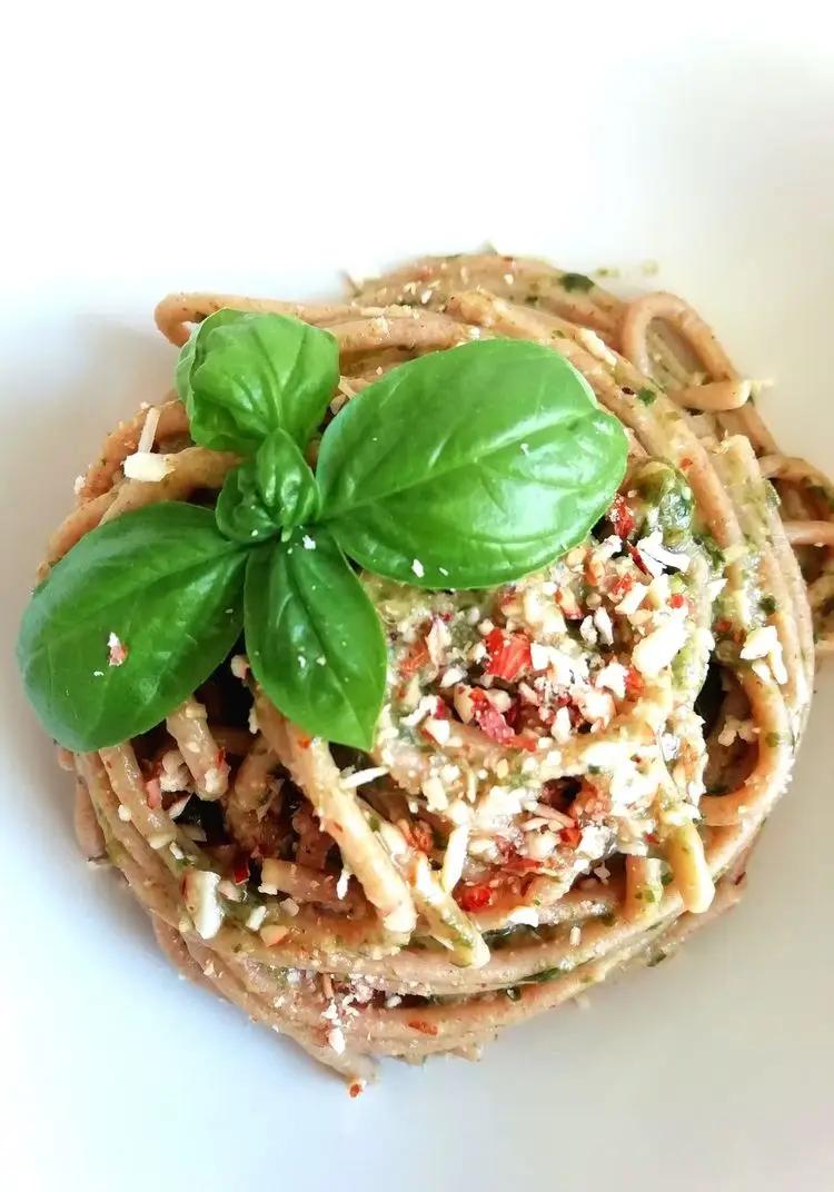 Ricetta Spaghetti integrali di grano monococco con pesto al basilico e mandorle tostate  di La_cucinacreativa