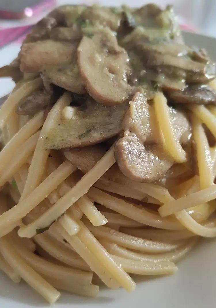 Ricetta Spaghettone con funghi e crema di avocado di SavioRN90100