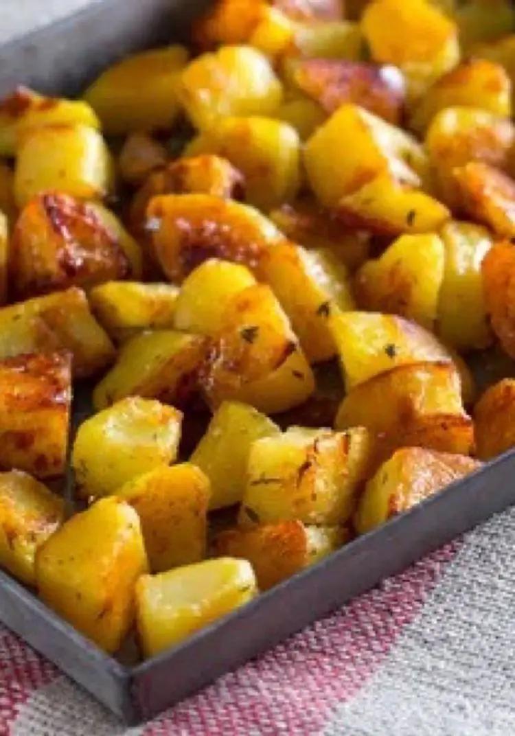 Ricetta Patate al forno aromatizzate di giorgina_.regina