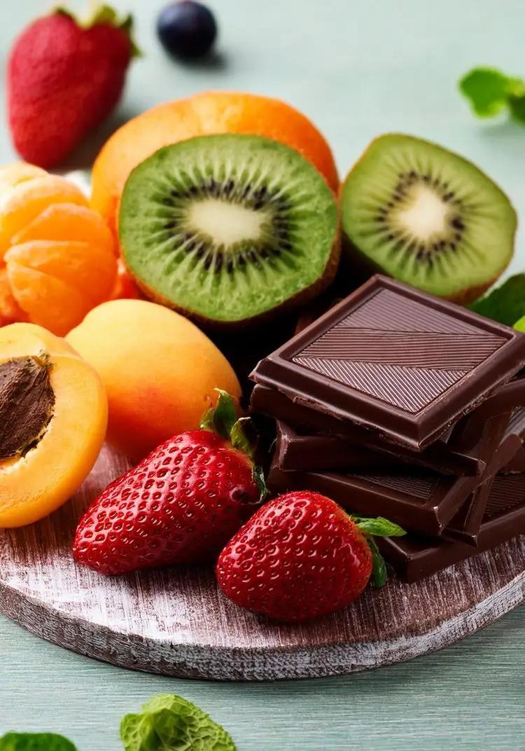 Ricetta Frutta fresca e cioccolato fondente di giovanni_giuffrè