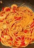Immagine del passaggio 12 della ricetta Spaghetti con Gamberoni