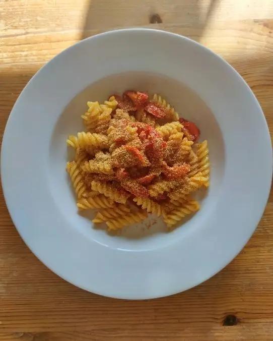 Ricetta Fusilli con pomodorini confit e mollica di giorgia.co.cco.fresco