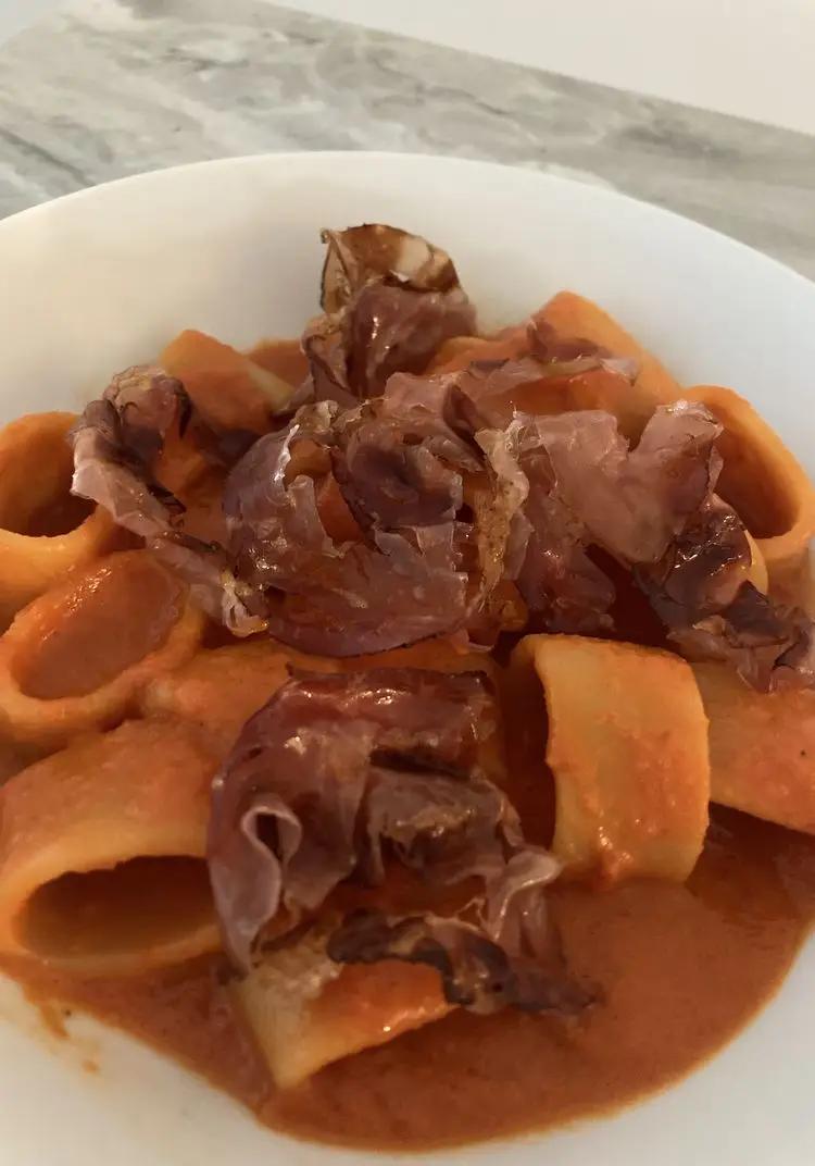 Ricetta Mezze maniche alla crema di peperoni e speck croccante di martina772