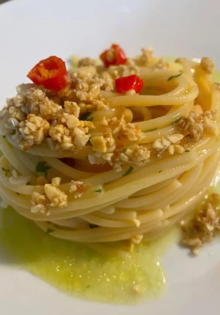 Ricetta Spaghetti aglio olio e crumble di anacardi e acciughe di cucina_con_cristina