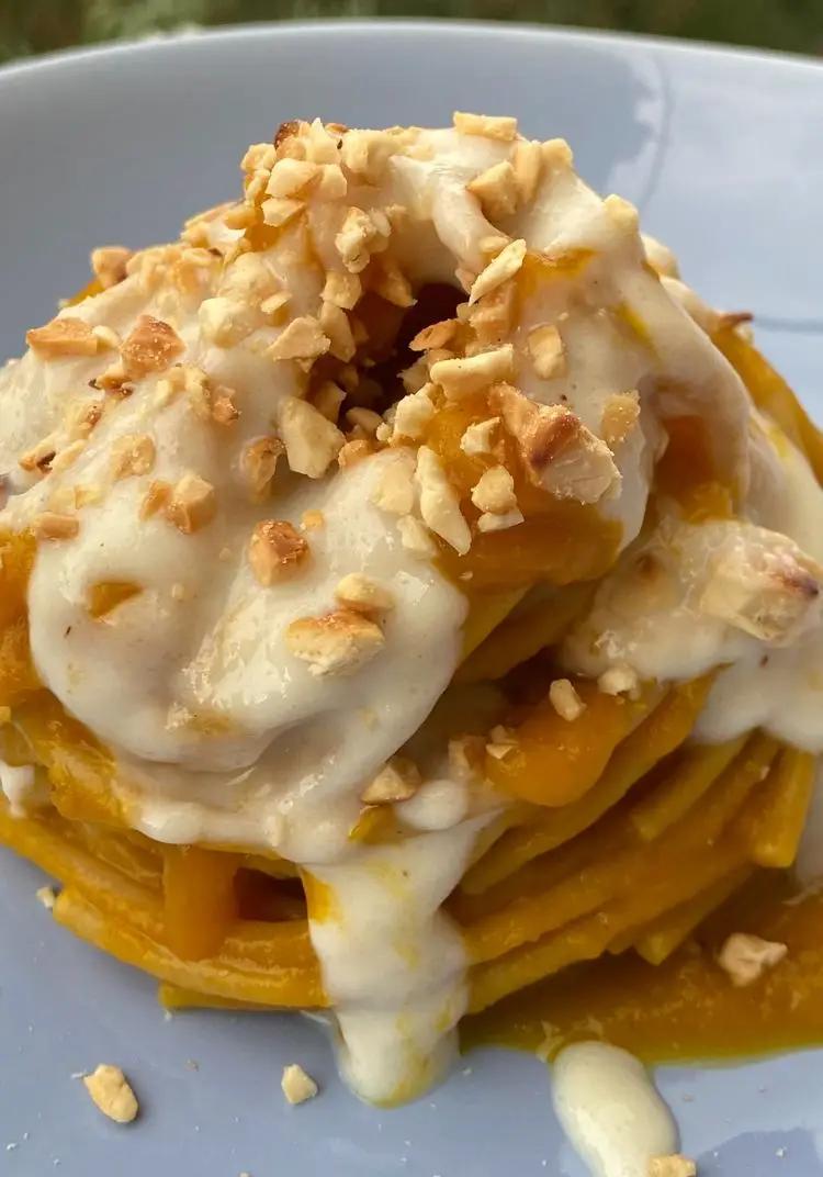 Ricetta Spaghetti alla zucca, crema di formaggio e mandorle tostate🧡 di ninnalemon