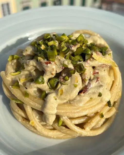 Ricetta Pasta al pistacchio e pomodorini secchi 🤩 di ninnalemon