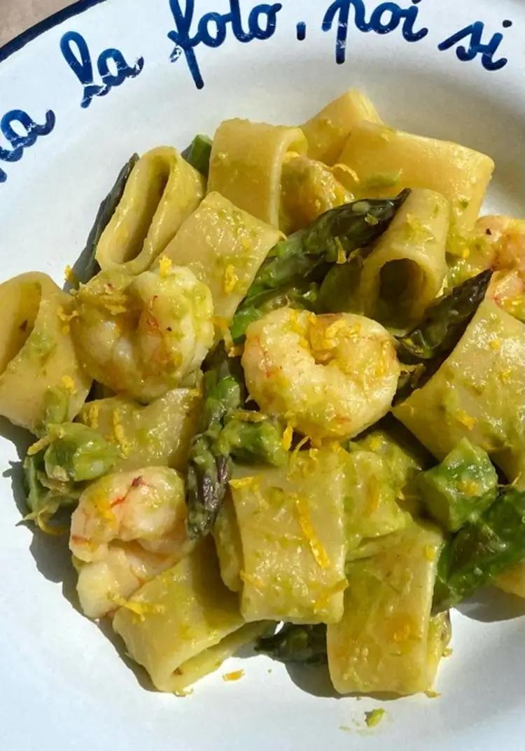 Ricetta Calamarata, asparagi e gamberi 🤤 di ninnalemon