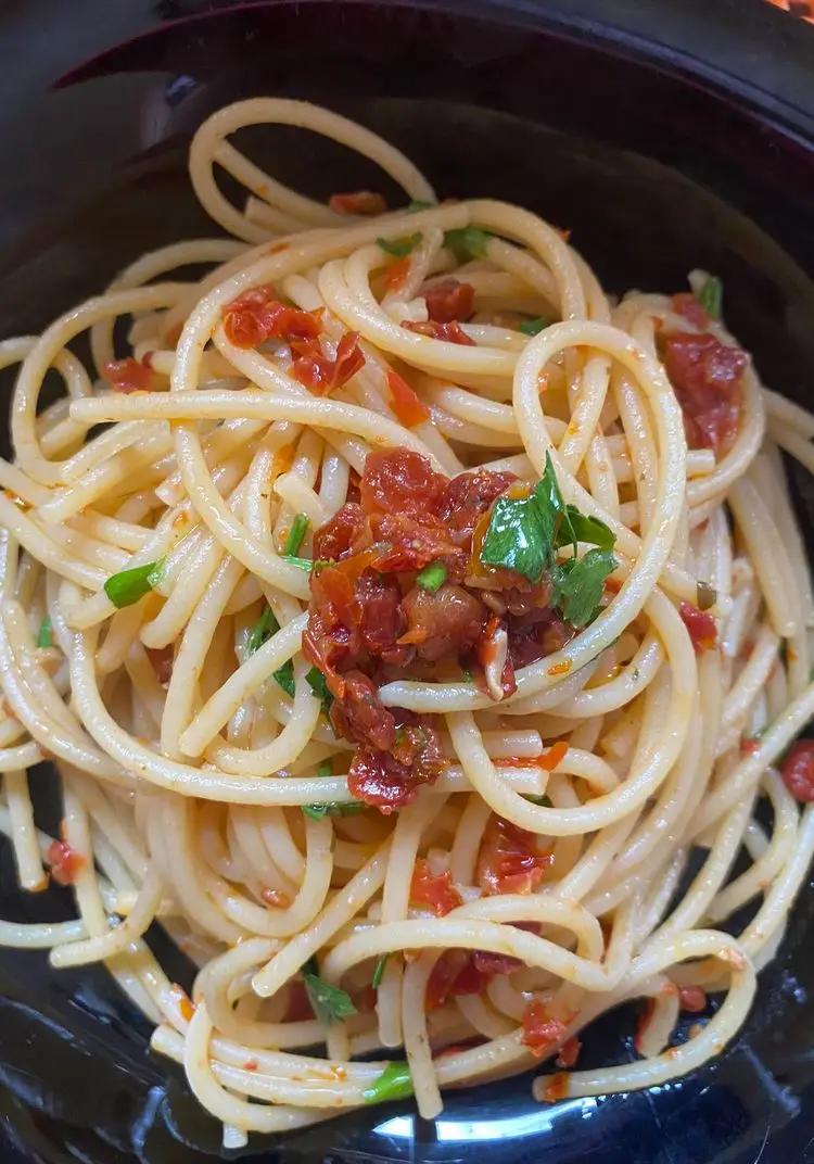 Ricetta Spaghetti capuliatu di pomodori secchi di caterinafinocchiaro830