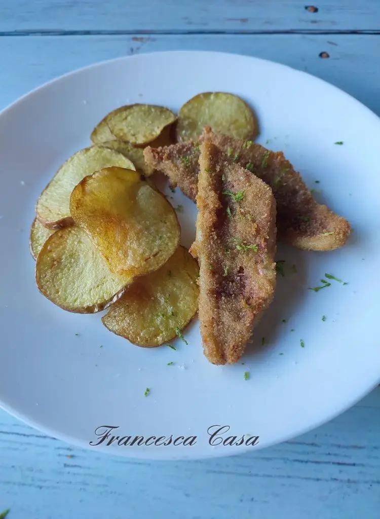Ricetta Filetti di triglia a cotoletta e chips di patate di cucina_di_casa