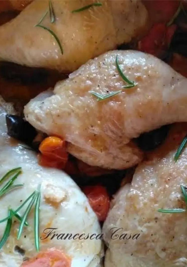 Ricetta Cosce di pollo in padella con olive e pomodorini... di cucina_di_casa