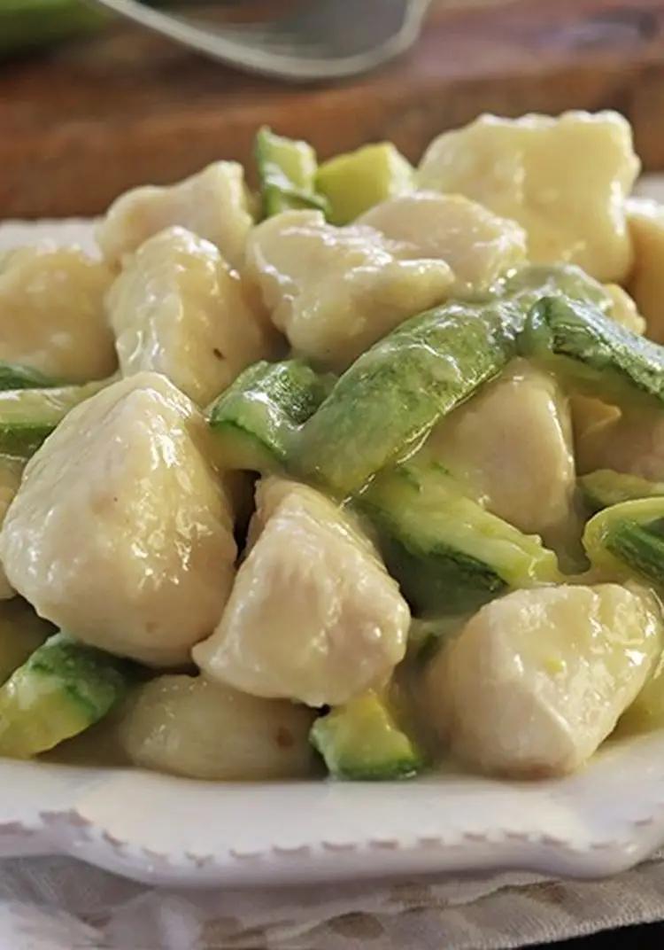 Ricetta Bocconcini di pollo al limone con zucchine di marina_fratton