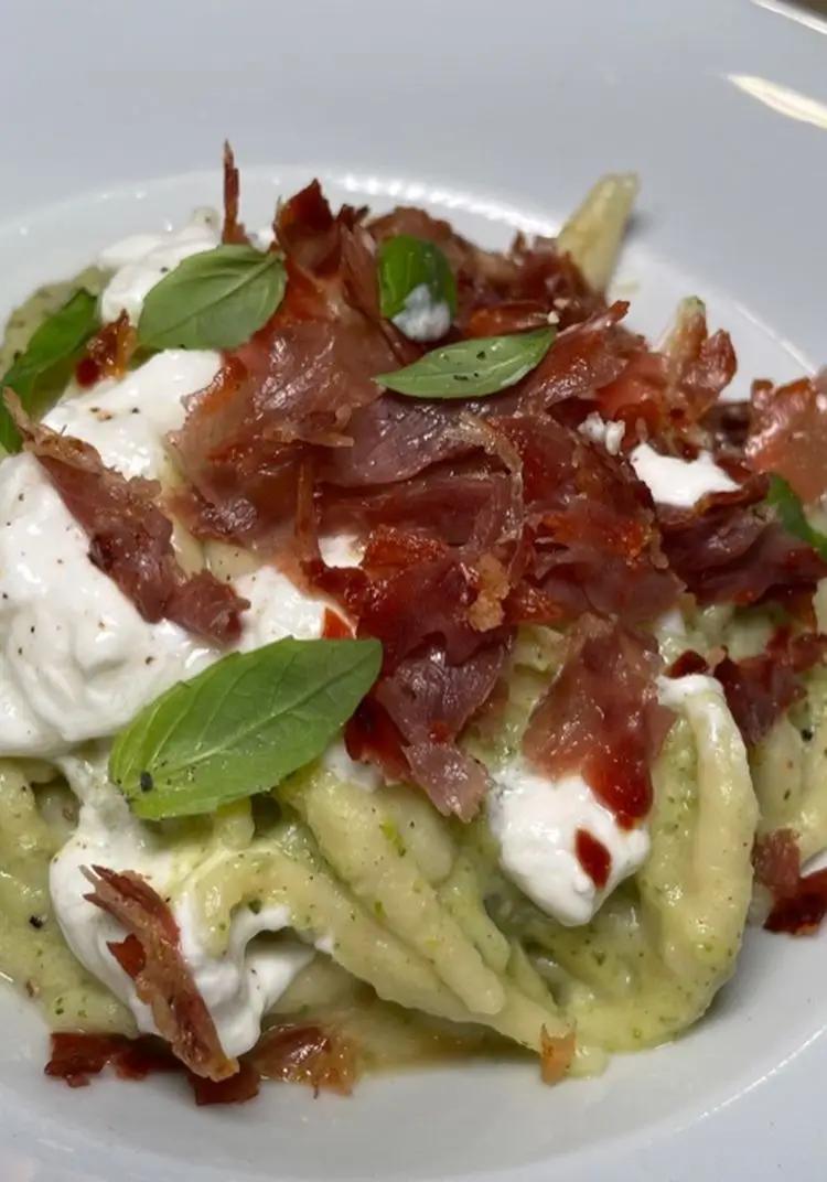 Ricetta Trofie Zucchine, Burrata e Crudo croccante di castalfood