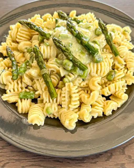 Ricetta Cacio e pepe con asparagi di castalfood