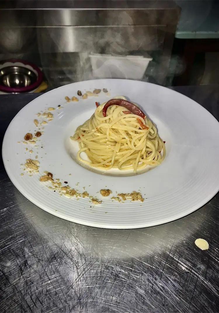 Ricetta Spaghetto aglio olio,peperoncino e tarallo napoletano.😋 di Difusco.