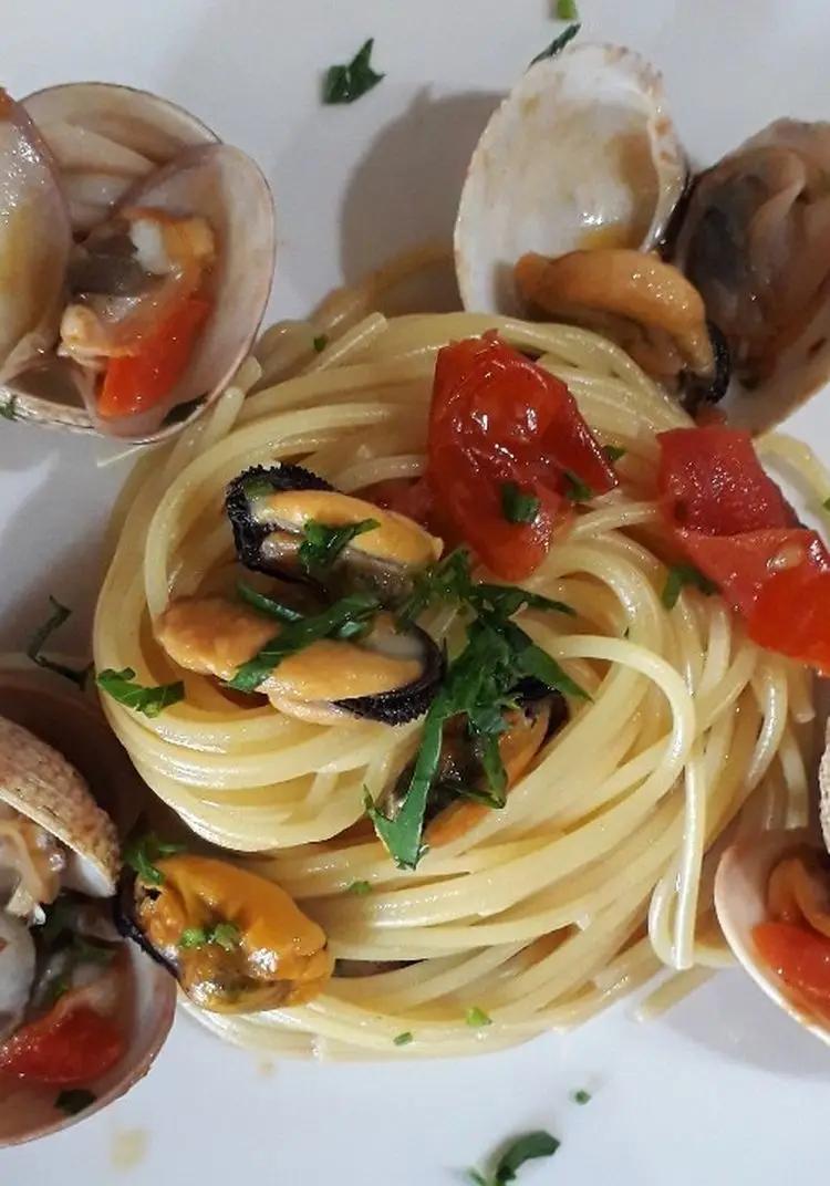 Ricetta Spaghetti con tartufi di mare. di simoneantonella54