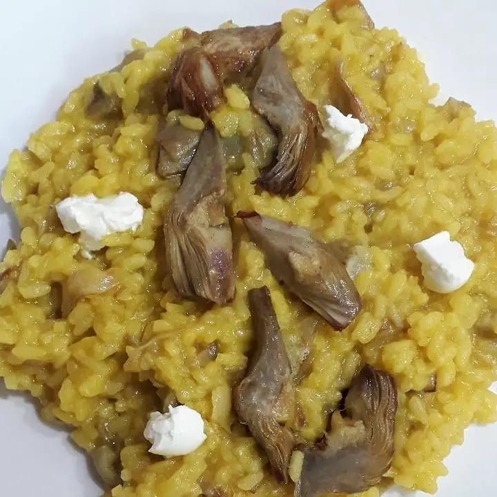 Ricetta Risotto con carciofi e zafferano e aggiunta di burrata. di simoneantonella54