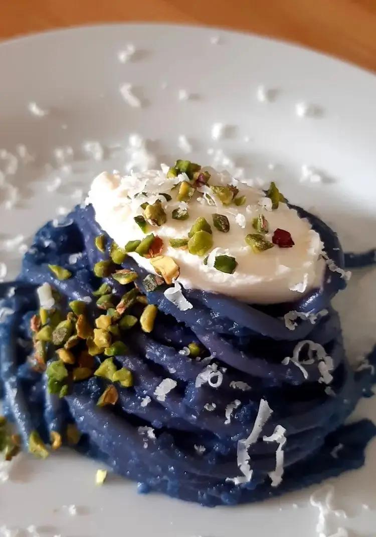 Ricetta Spaghettoni al pesto di cavolo viola di sorrentinopatrizia889