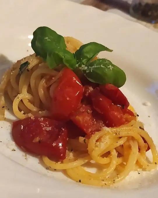 Ricetta Spaghetti pomodorini ciliegino e basilico 🇮🇹 di francescacass