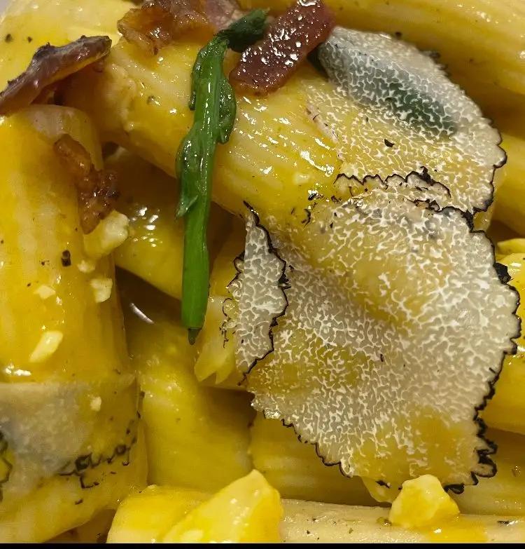 Ricetta Pancetta, uova,  asparagi, tartufo e parmigiano di marco.cauli