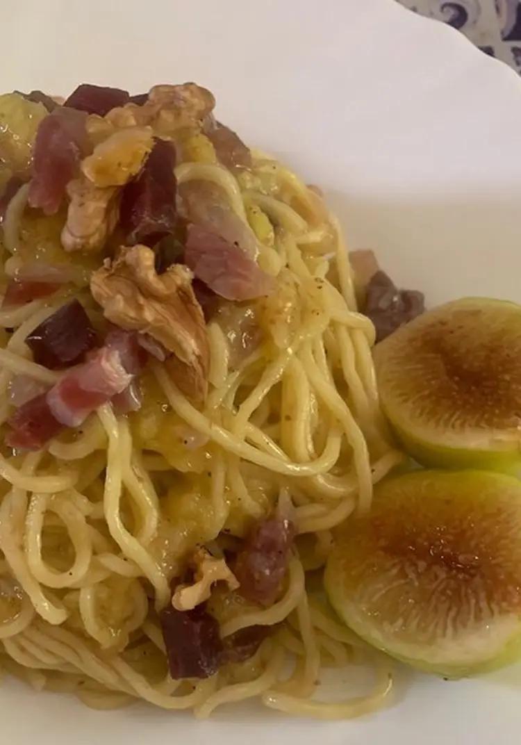 Ricetta Spaghetti fatti in casa con prosciutto e fichi, noci e pecorino di marco.cauli